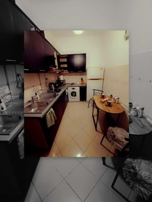 Sofia'S Home Comfy Studio In The Old Town Брашов Екстериор снимка